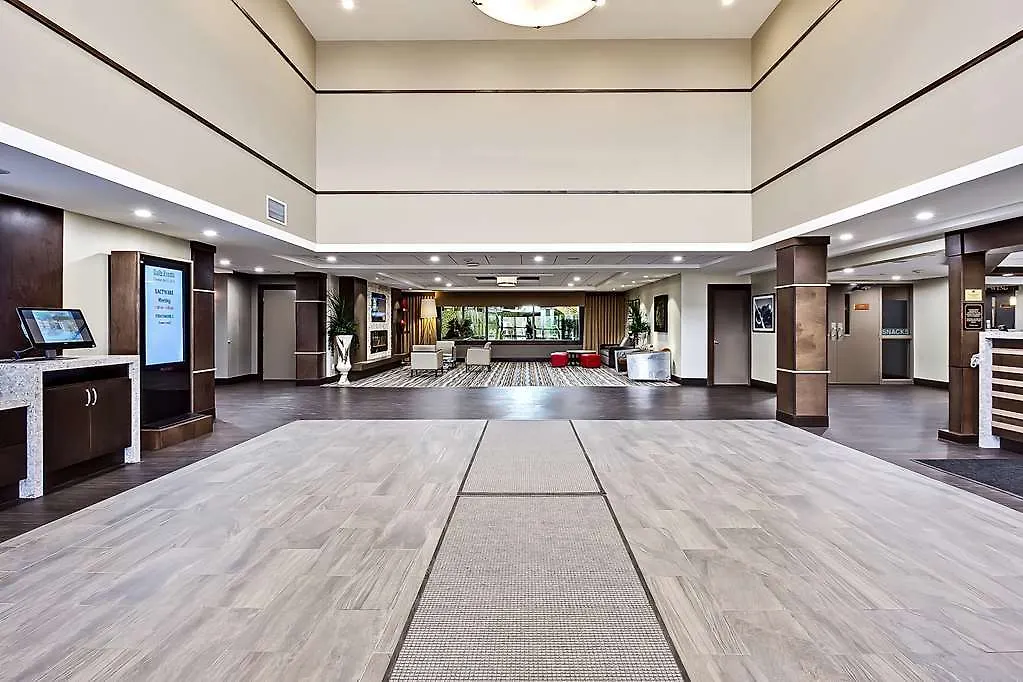 Best Western Plus Port O'Call Hotel YYC 4*,